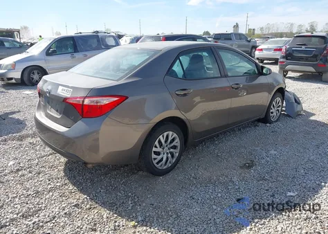 2018 Toyota Corolla Le z USA, uszkodzony, nr VIN 2T1BURHE4JC980373
